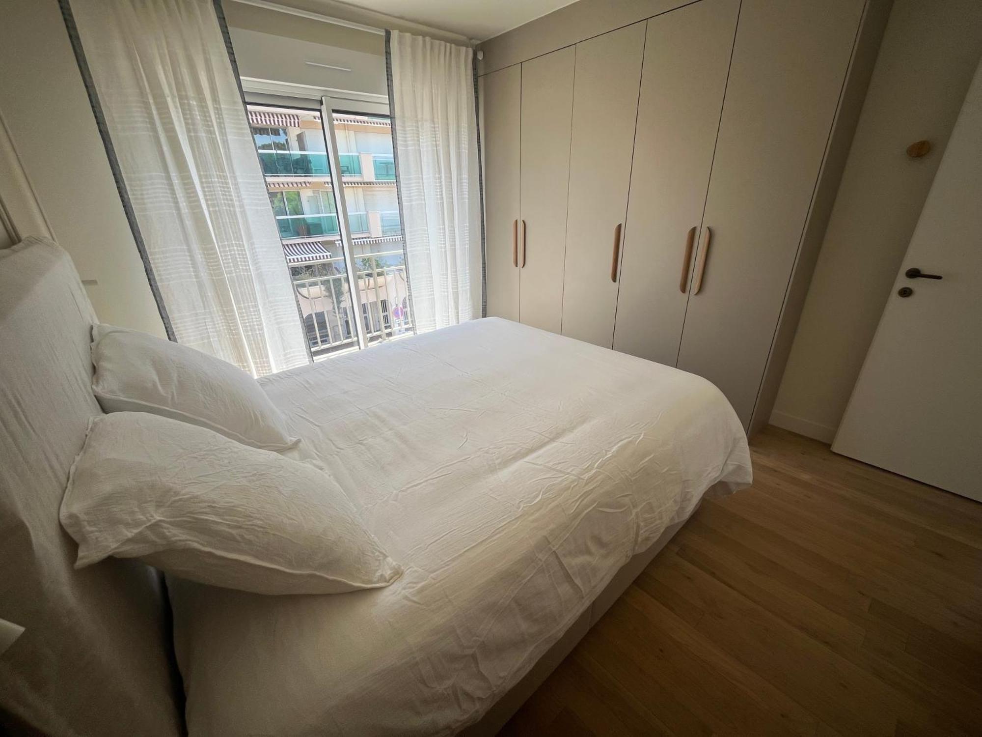 Appartement 2 Chambres, Neuf, Au Coeur Du Moulleau, *